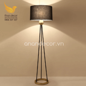 Đèn cây hiện đại độc đáo chao đen DC - 581