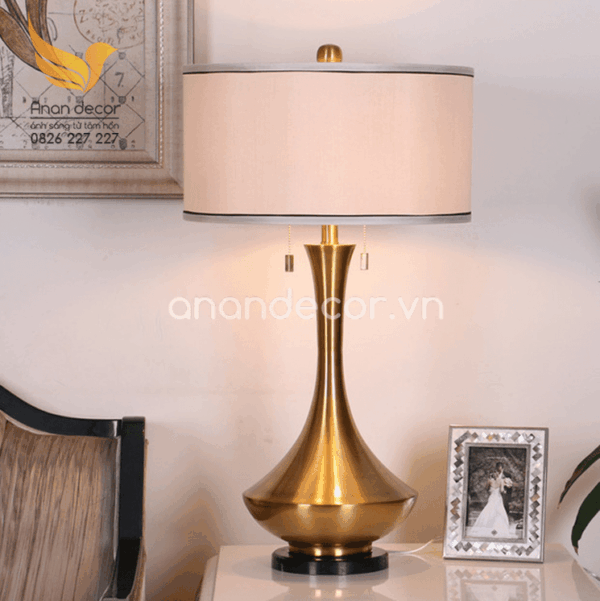 Đèn bàn hiện đại cao cấp thân vàng tân cổ điển DB.40