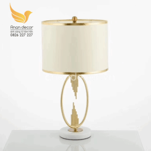 Đèn bàn thân vàng hiện đại cao cấp DB 582