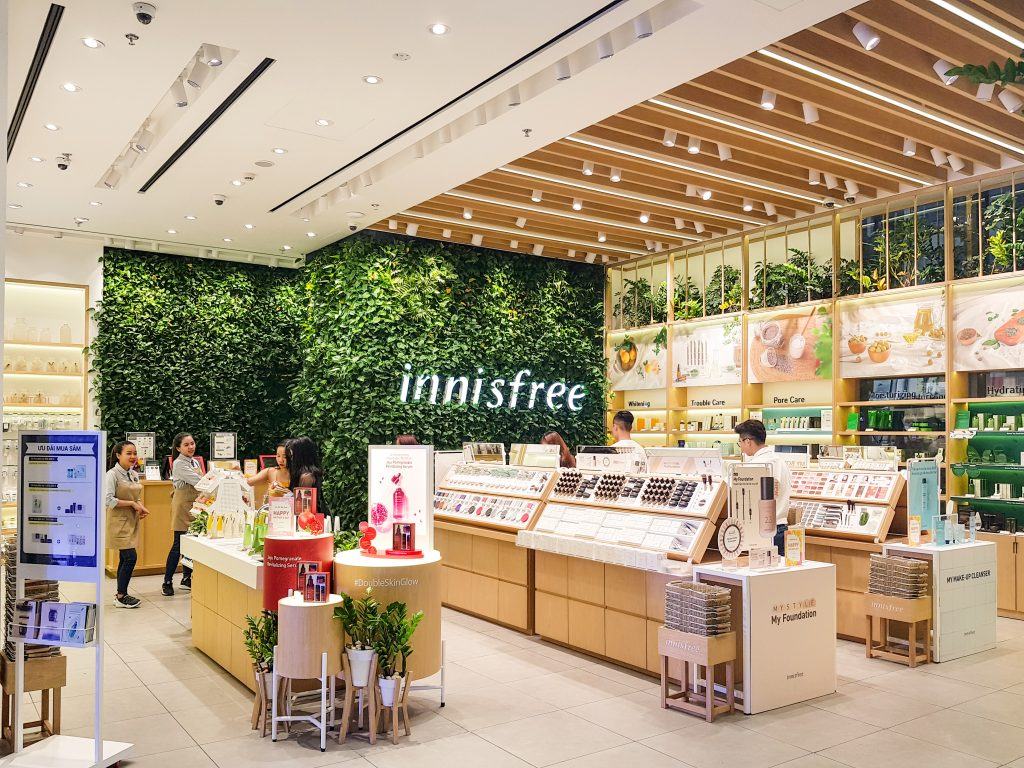 thiet-ke-anh-sang-chuyen-nghiep-cho-shop-salon-nail-6 thiet-ke-anh-sang-chuyen-nghiep-cho-shop-salon-nail-6