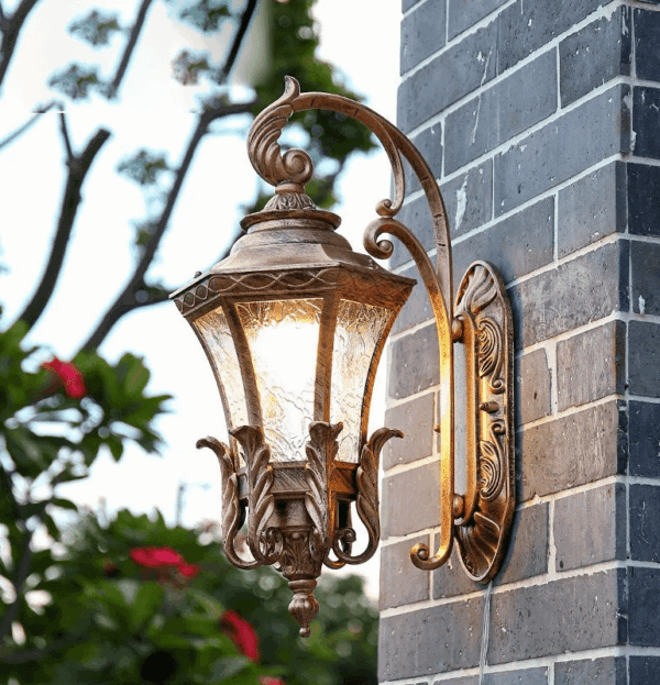 Đèn tường ngoài trời cổ điển VC 7322A