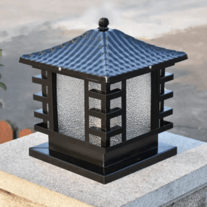 Đèn trụ cổng tân cổ điển hình mái nhà thân đen 6848D