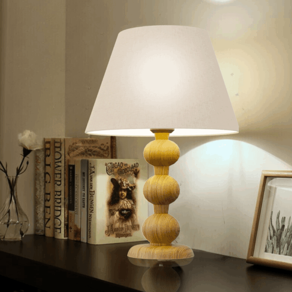 Đèn bàn gỗ tiện chao vải vintage BVG-95