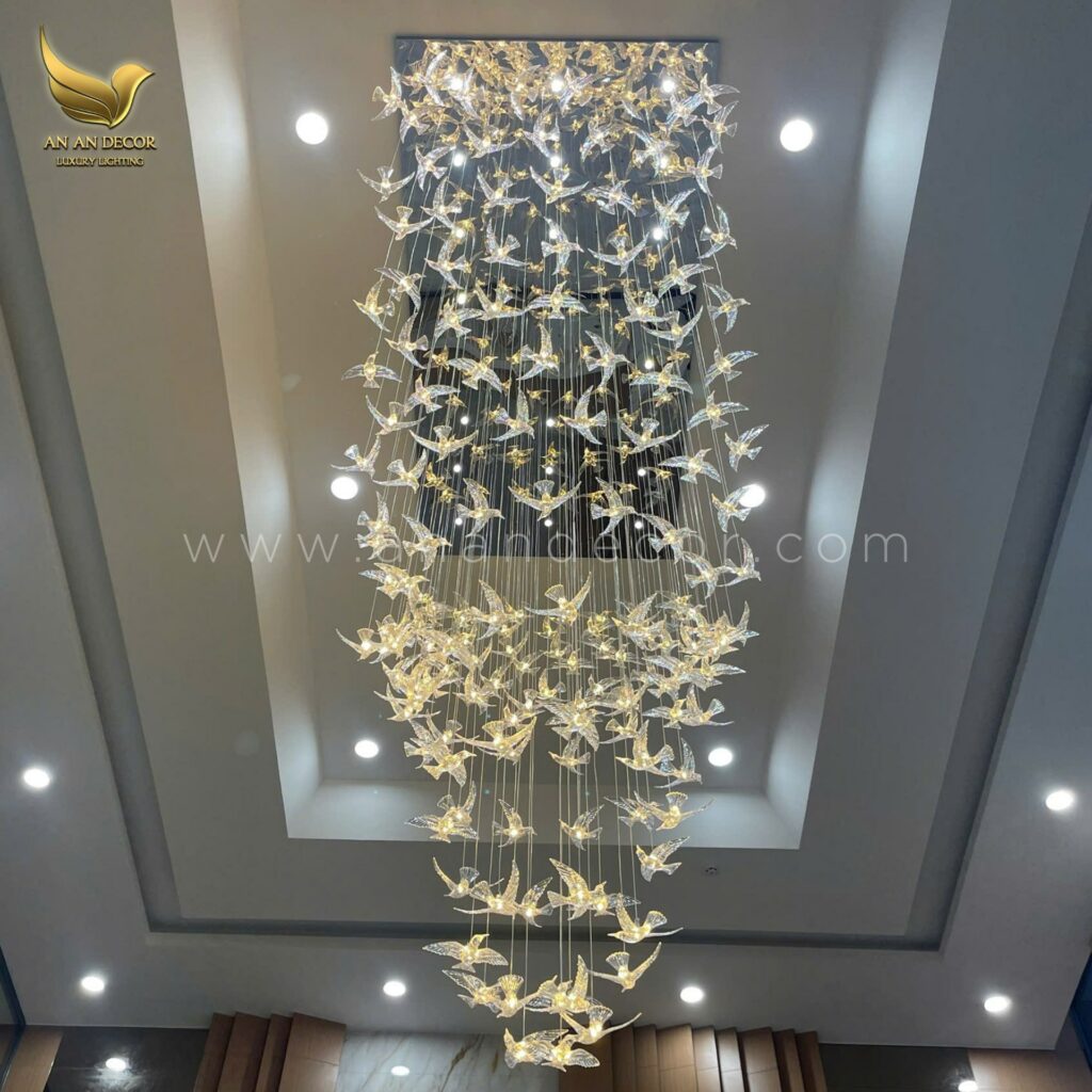 Nên chọn đèn thông tầng loại nào phù hợp nhất cho không gian nhà bạn?