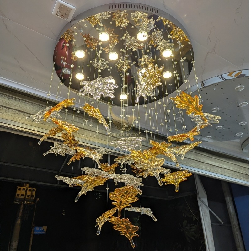 đèn thả thông tầng