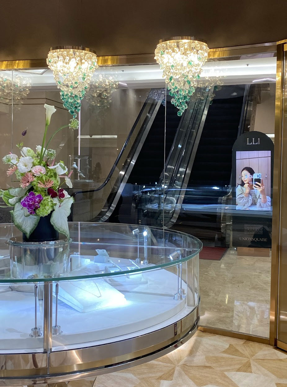 Dự Án Đèn Chùm Thiết Kế Đá Thủy Tinh - Cửa Hàng Kim Cương 20 Carats